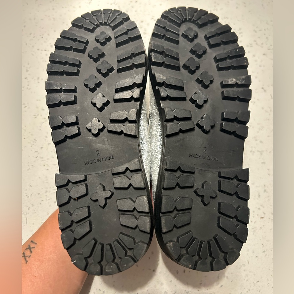 Nordstrom Silver Kids 2 Loafer - Picture 6 of 8